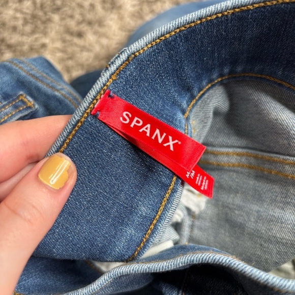 SPANX Denim Pull On Bell Bottom Jeans 20456Q Size Medium - Picture 5 of 7